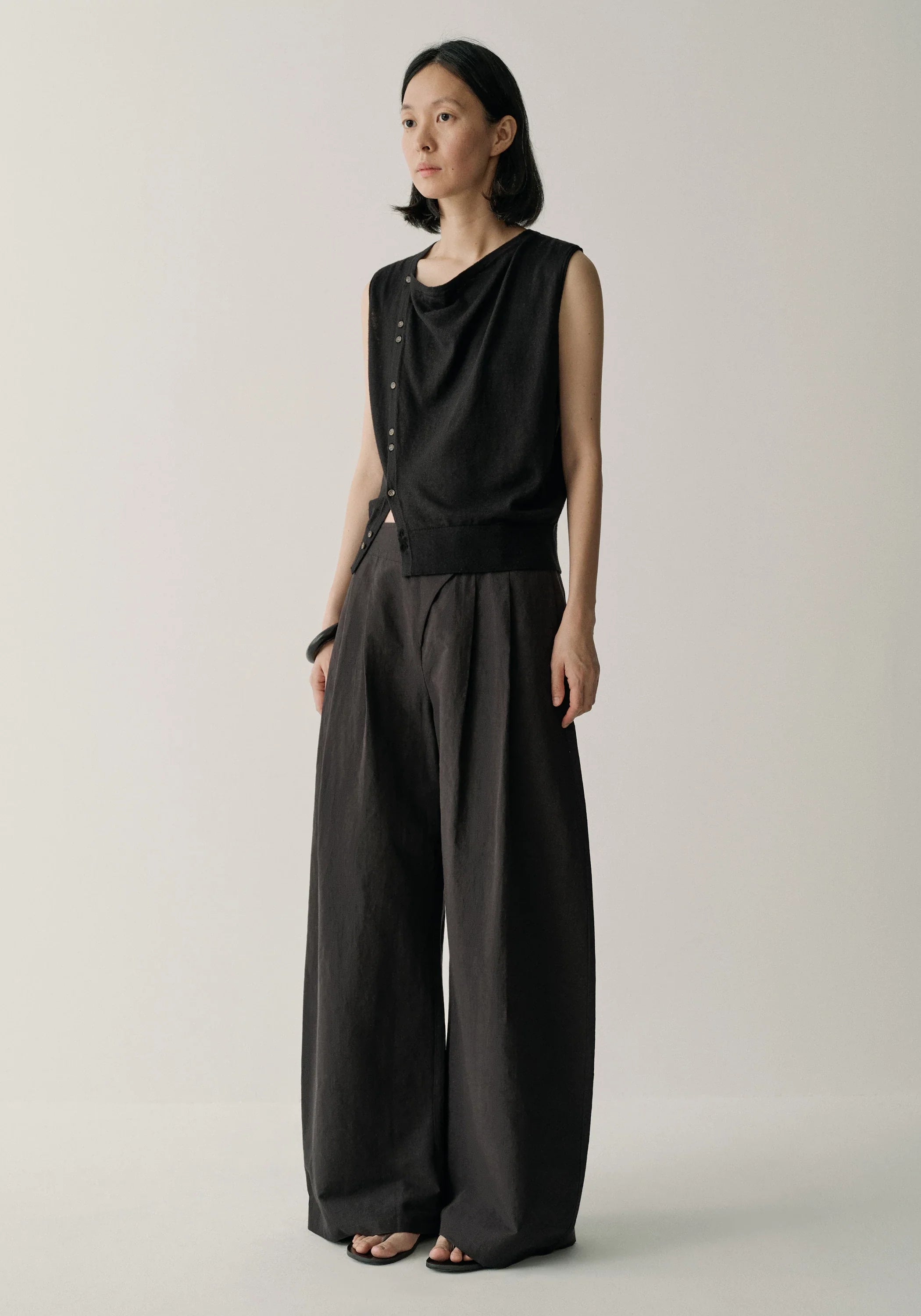 Asymmetric Cotton-linen Pants