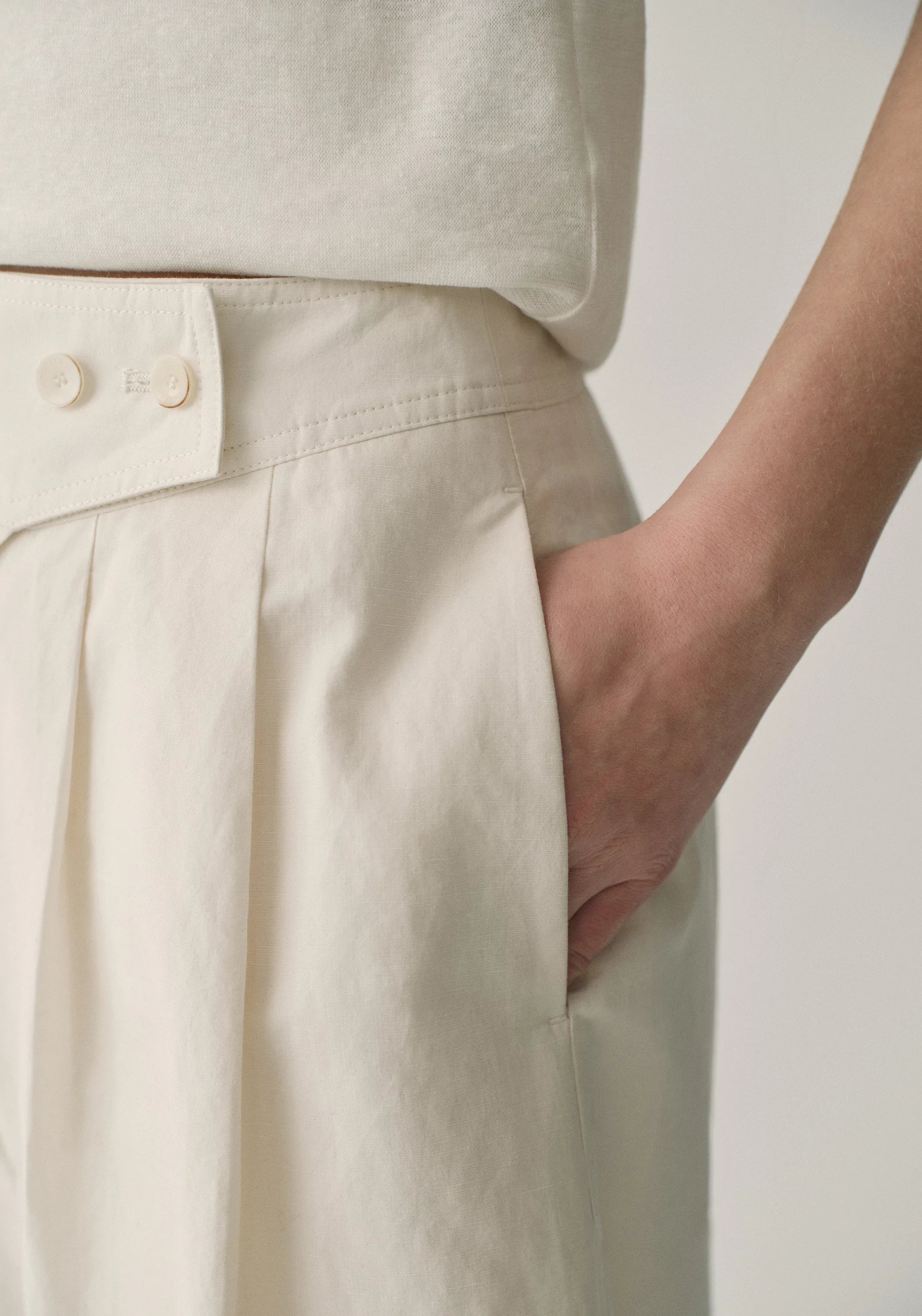 Asymmetric Cotton-linen Pants