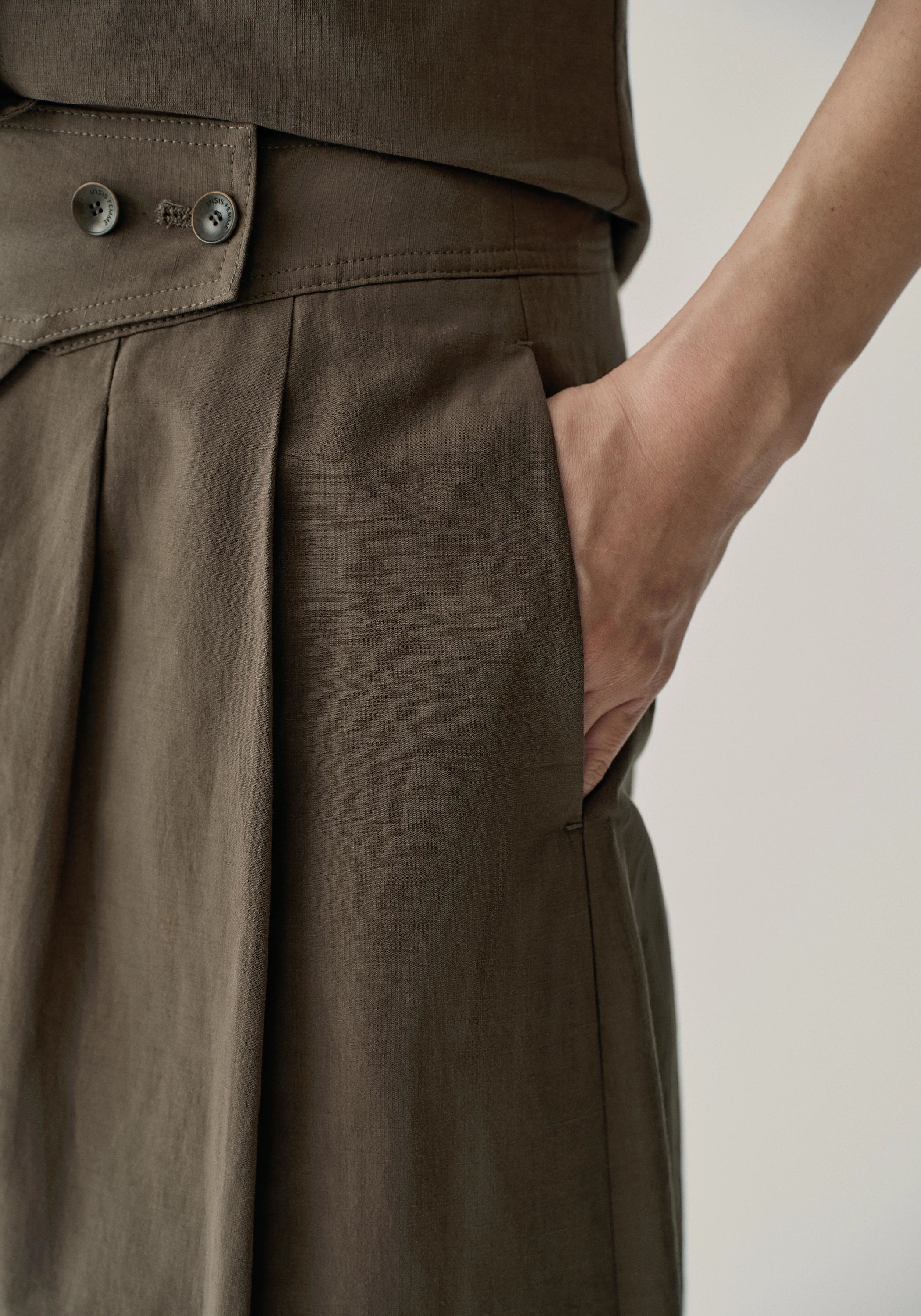 Asymmetric Cotton-linen Pants