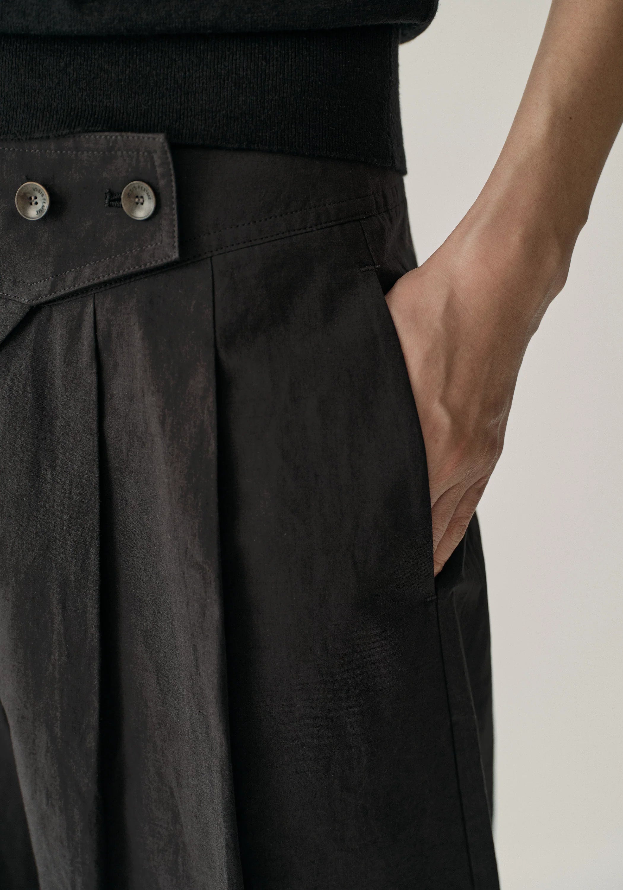 Asymmetric Cotton-linen Pants