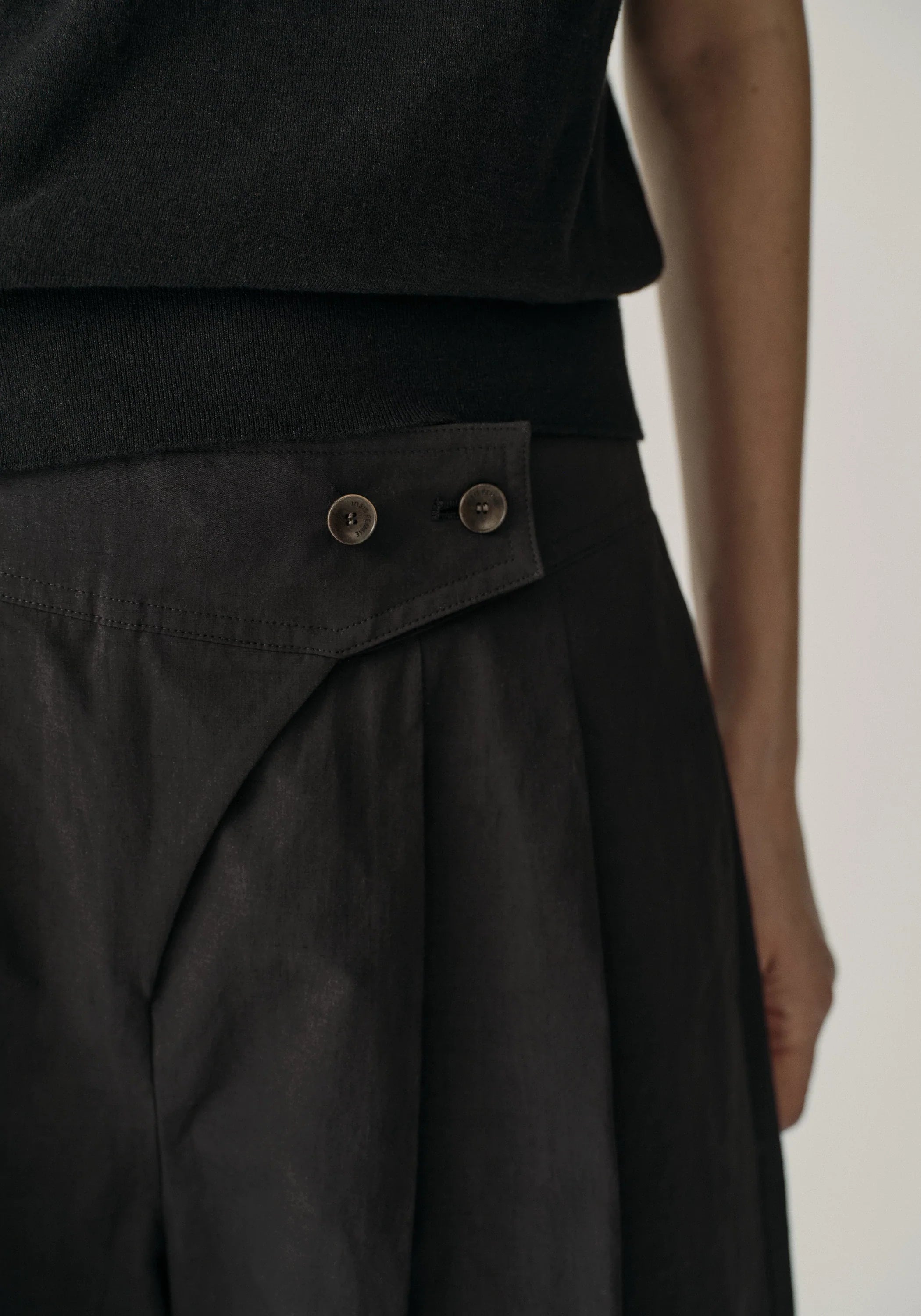Asymmetric Cotton-linen Pants