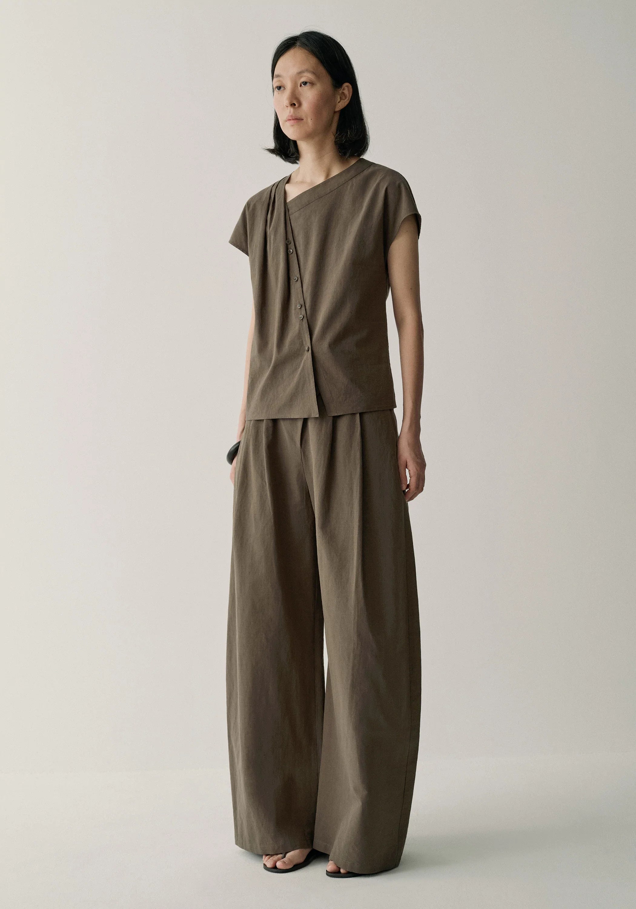 Asymmetric Cotton-linen Pants